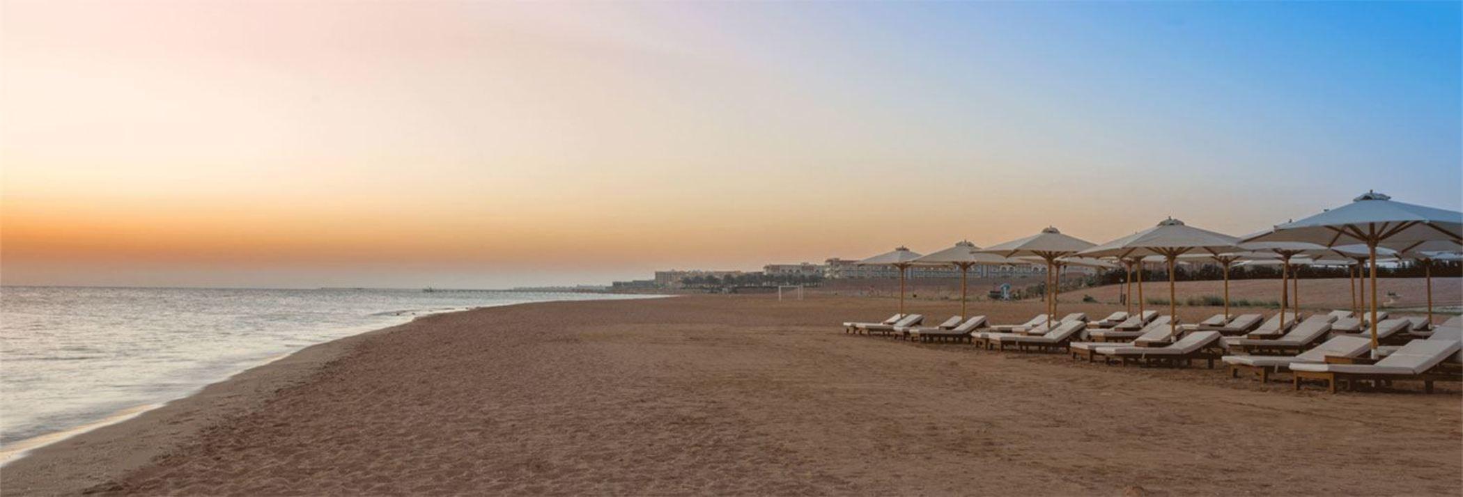 Baron Palace Sahl Hasheesh Hurghada Exterior foto Sunset at the beach