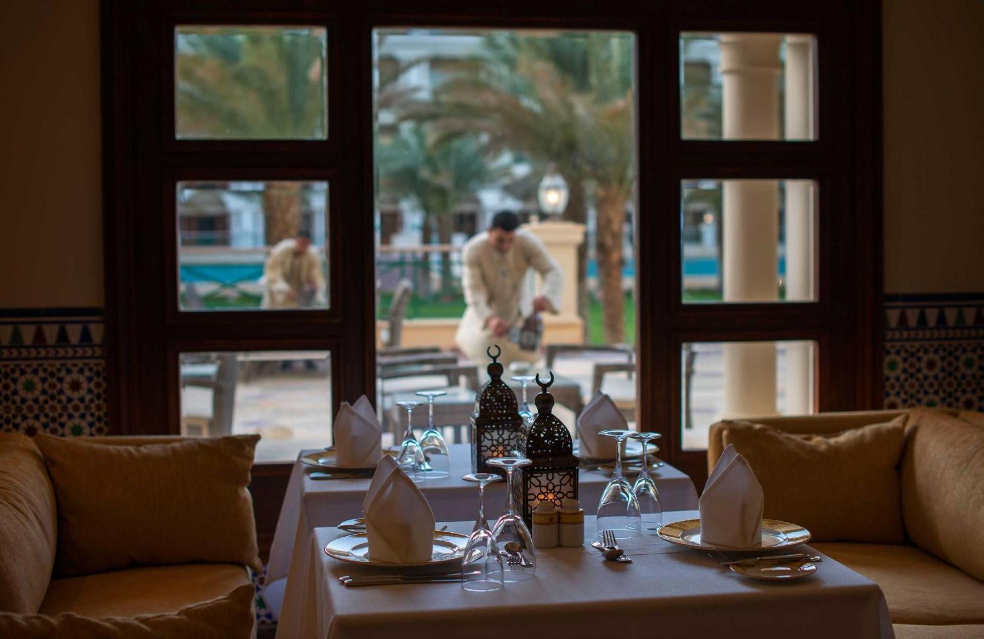 Baron Palace Sahl Hasheesh Hurghada Exterior foto The Palm Beach Restaurant